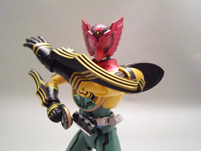 S.H.フィギュアーツ　仮面ライダーオーズ　スーパータトバコンボ