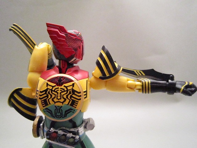 S.H.フィギュアーツ　仮面ライダーオーズ　スーパータトバコンボ