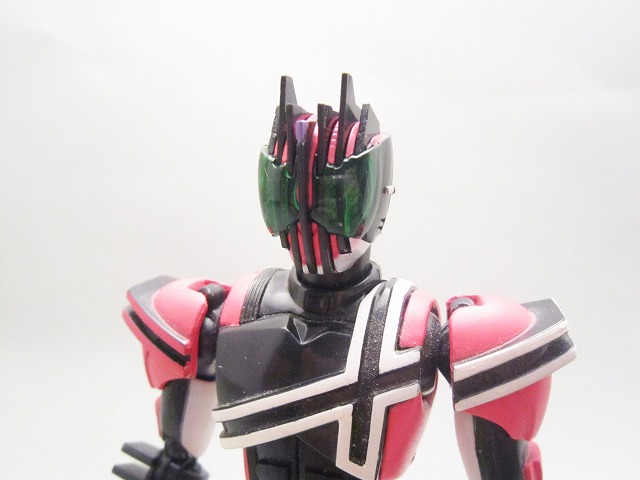 S.H.フィギュアーツ　仮面ライダーディケイド　激情態