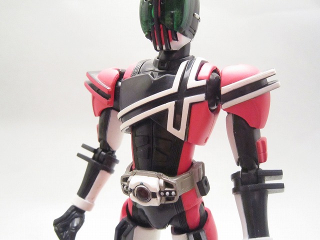 S.H.フィギュアーツ　仮面ライダーディケイド　激情態