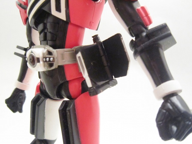 S.H.フィギュアーツ　仮面ライダーディケイド　激情態