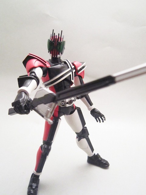 S.H.フィギュアーツ　仮面ライダーディケイド　激情態