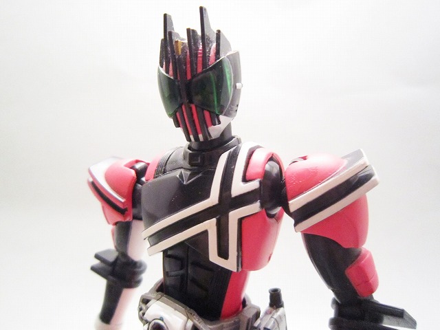 S.H.フィギュアーツ　仮面ライダーディケイド　激情態