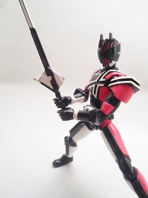 S.H.フィギュアーツ　仮面ライダーディケイド　激情態