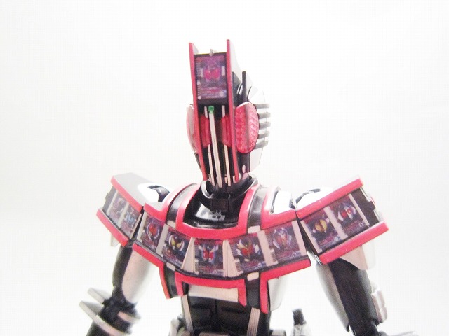 S.H.フィギュアーツ　仮面ライダーディケイド　コンプリートフォーム