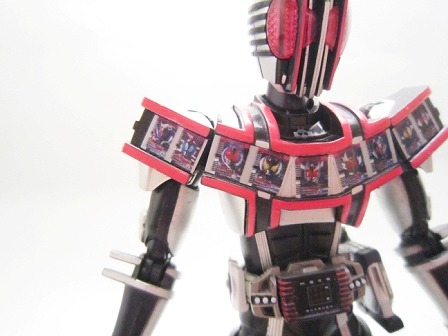 S.H.フィギュアーツ　仮面ライダーディケイド　激情態