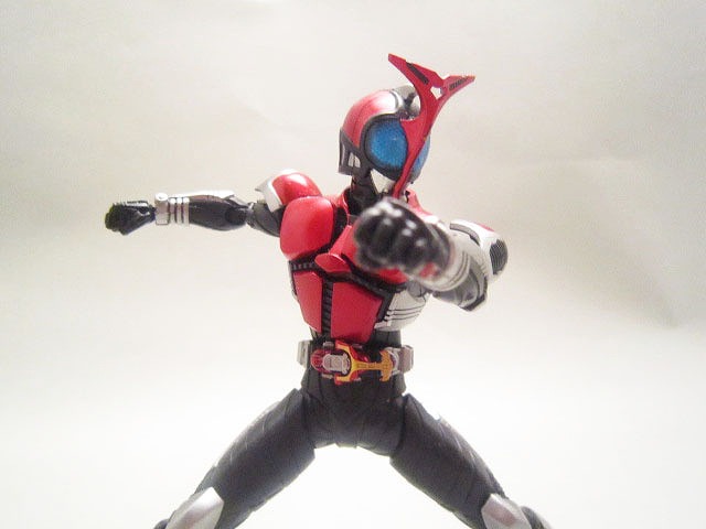 S.H.フィギュアーツ　仮面ライダーカブト　リニューアル(真骨彫)版