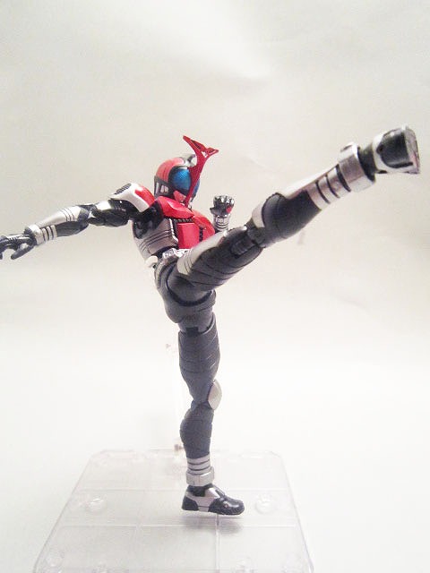 S.H.フィギュアーツ　仮面ライダーカブト　リニューアル(真骨彫)版