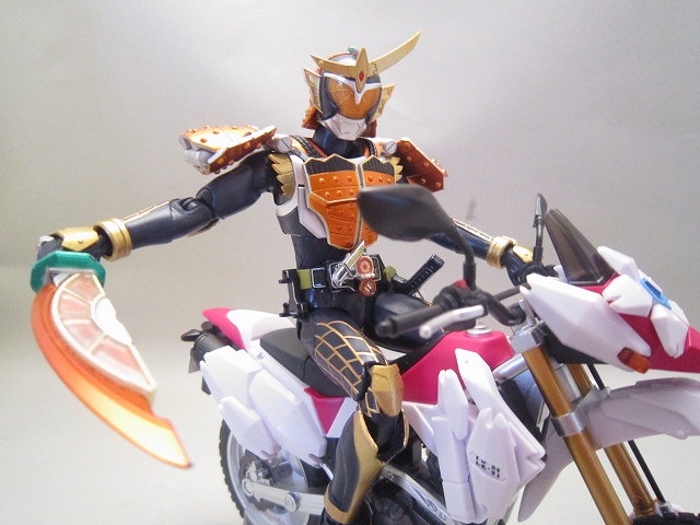 S.H.フィギュアーツ　サクラハリケーン