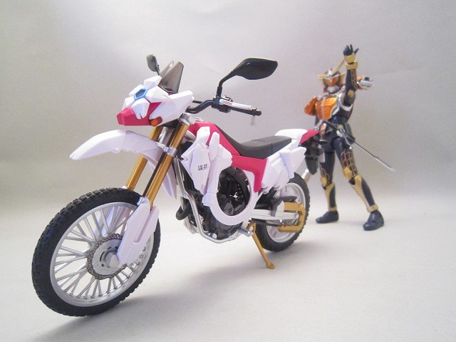 S.H.フィギュアーツ　サクラハリケーン