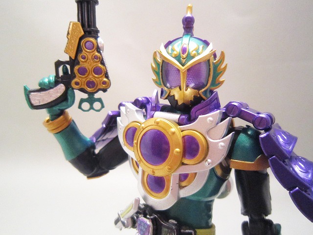 S.H.フィギュアーツ　仮面ライダー龍玄　ブドウアームズ