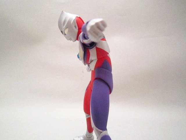 ULTRA-ACT　ウルトラマンティガ　　ver.2(リニューアル)