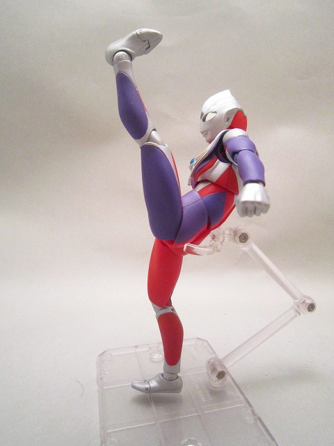 ULTRA-ACT　ウルトラマンティガ　　ver.2(リニューアル)