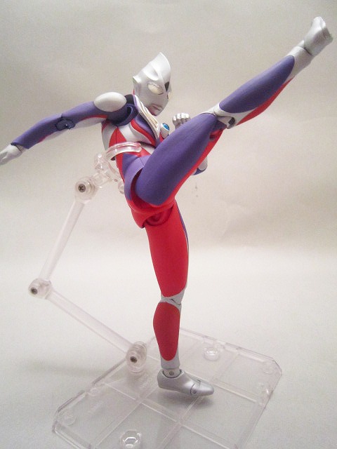 ULTRA-ACT　ウルトラマンティガ　　ver.2(リニューアル)