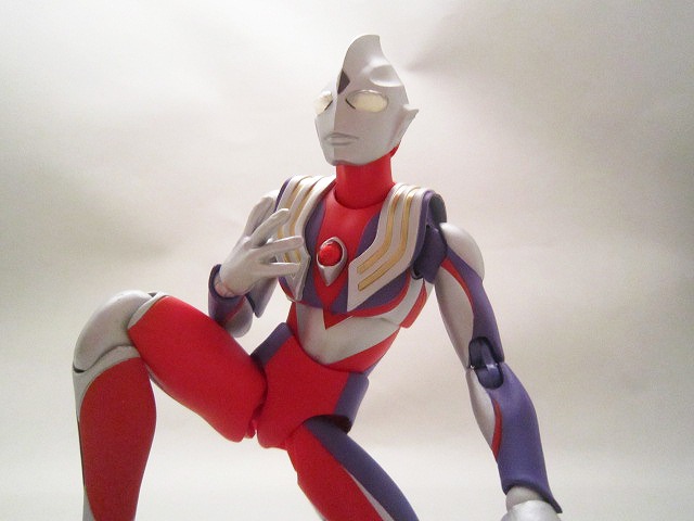 ULTRA-ACT　ウルトラマンティガ　　ver.2(リニューアル)