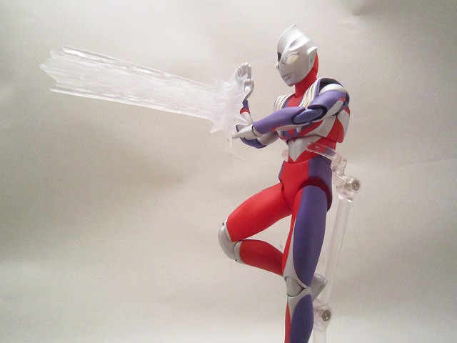 ULTRA-ACT　ウルトラマンティガ　　ver.2(リニューアル)