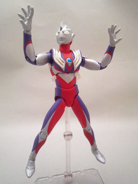 ULTRA-ACT　ウルトラマンティガ　　ver.2(リニューアル)