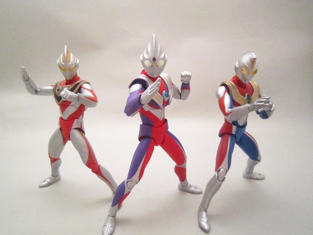 ULTRA-ACT　ウルトラマンティガ　　ver.2(リニューアル)