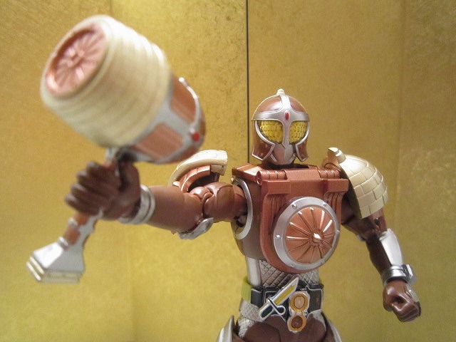 S.H.フィギュアーツ　仮面ライダーグリドン　ドングリアームズ