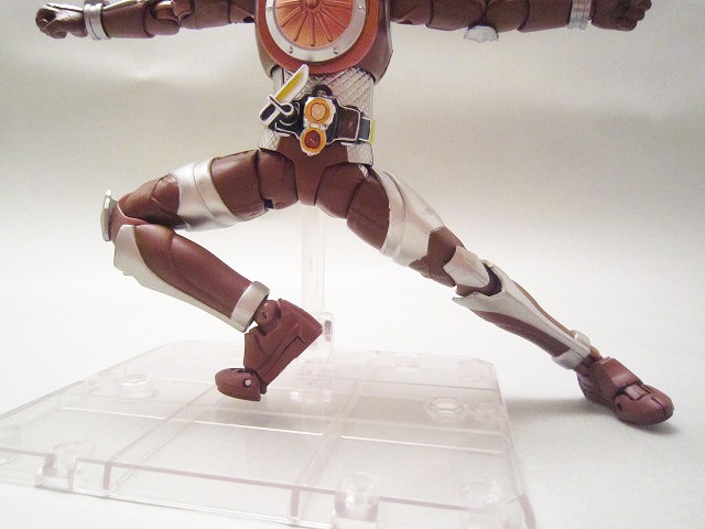 S.H.フィギュアーツ　仮面ライダーグリドン　ドングリアームズ