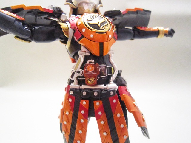 S.H.フィギュアーツ　仮面ライダー鎧武　カチドキアームズ