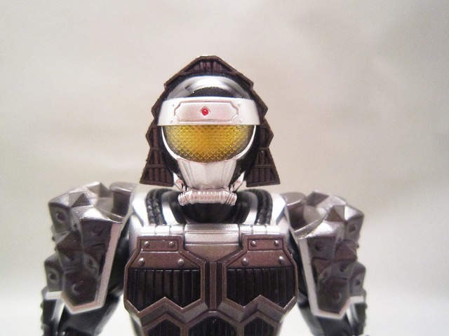 S.H.フィギュアーツ　仮面ライダー黒影　マツボックリアームズ