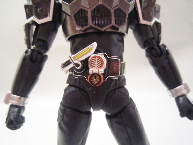 S.H.フィギュアーツ　仮面ライダー黒影　マツボックリアームズ