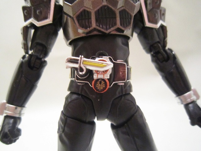 S.H.フィギュアーツ　仮面ライダー黒影　マツボックリアームズ