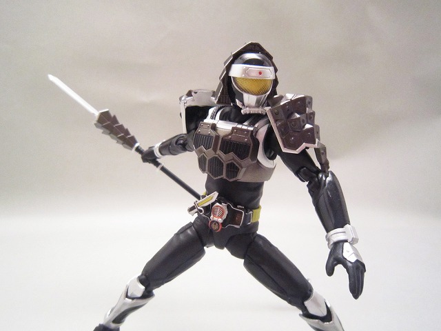 S.H.フィギュアーツ　仮面ライダー黒影　マツボックリアームズ