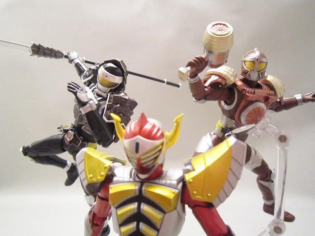 S.H.フィギュアーツ　仮面ライダー黒影　マツボックリアームズ