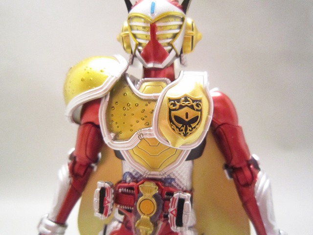 S.H.フィギュアーツ　仮面ライダーバロン　レモンエナジーアームズ