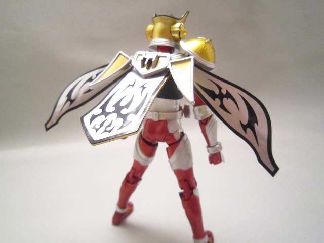 S.H.フィギュアーツ　仮面ライダーバロン　レモンエナジーアームズ