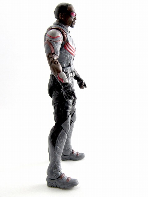 マーベルレジェンド MARVEL LEGENDS　ファルコン レビュー　全身