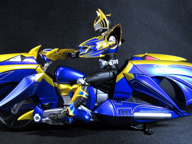 S.H.フィギュアーツ　ダークレイダー　レビュー レビュー 