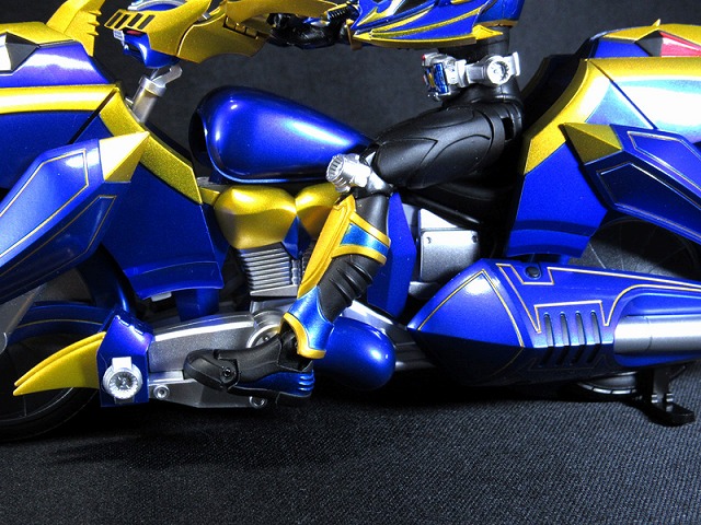 S.H.フィギュアーツ　ダークレイダー　レビュー レビュー 