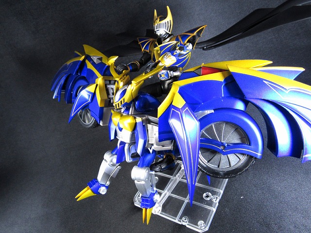 S.H.フィギュアーツ　ダークレイダー　レビュー 