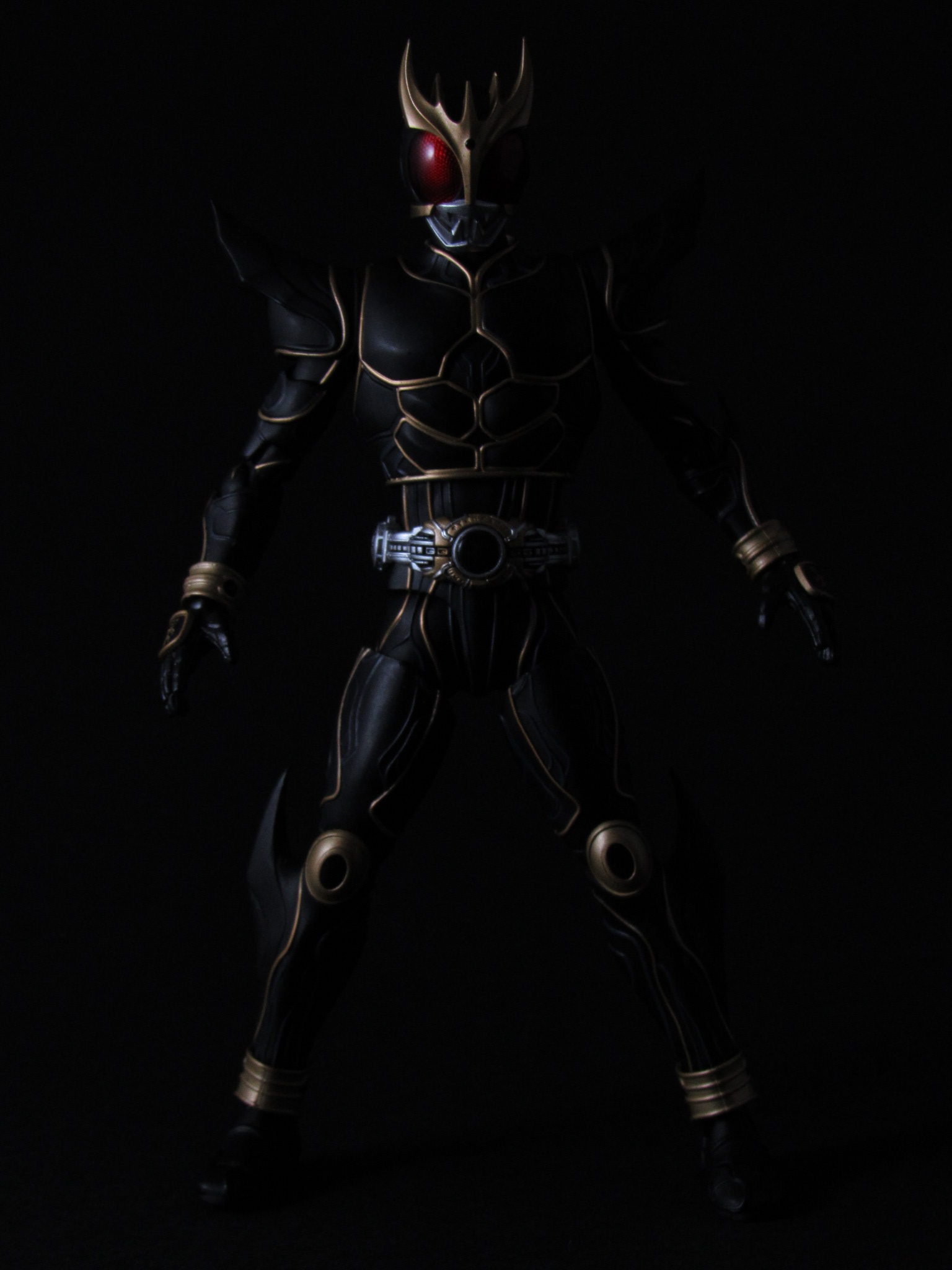 S.H.フィギュアーツ 仮面ライダークウガ　アルティメットフォーム　真骨彫製法　レビュー 