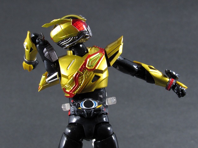S.H.フィギュアーツ　仮面ライダーゴルドドライブ　レビュー レビュー 