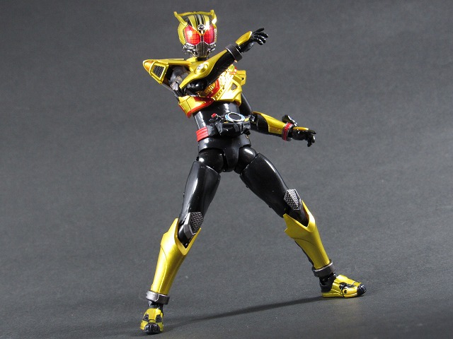 S.H.フィギュアーツ　仮面ライダーゴルドドライブ　レビュー 