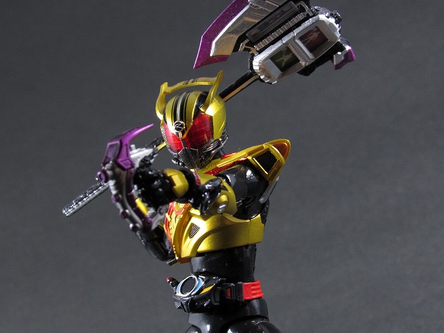 S.H.フィギュアーツ　仮面ライダーゴルドドライブ　レビュー 