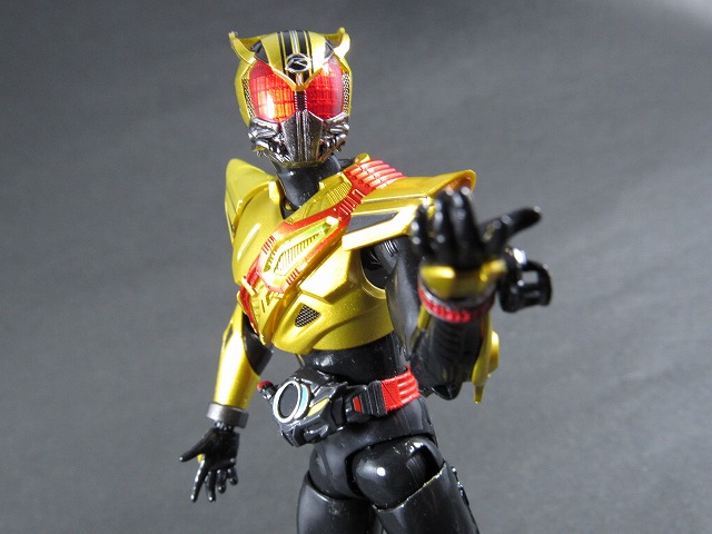 S.H.フィギュアーツ　仮面ライダーゴルドドライブ　レビュー 