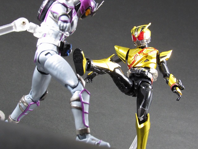 S.H.フィギュアーツ　仮面ライダーゴルドドライブ　レビュー 