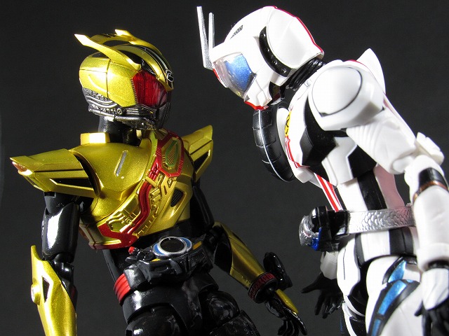 S.H.フィギュアーツ　仮面ライダーゴルドドライブ　レビュー 