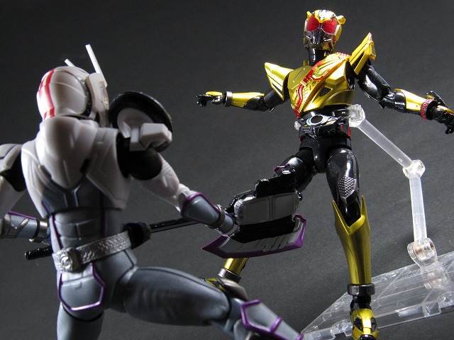 S.H.フィギュアーツ　仮面ライダーゴルドドライブ　レビュー 