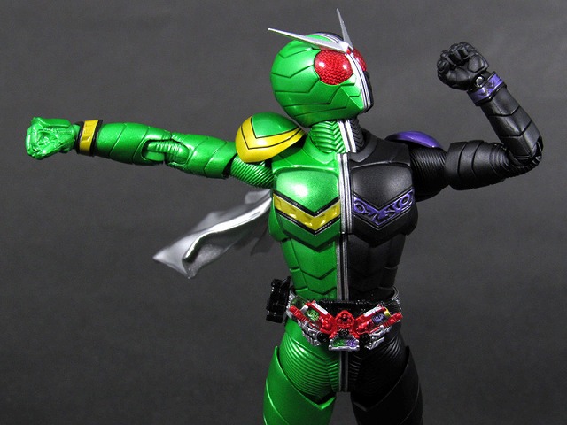 S.H.フィギュアーツ 仮面ライダーW　サイクロンジョーカー　真骨彫製法　レビュー