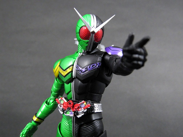 S.H.フィギュアーツ 仮面ライダーW　サイクロンジョーカー　真骨彫製法　レビュー  