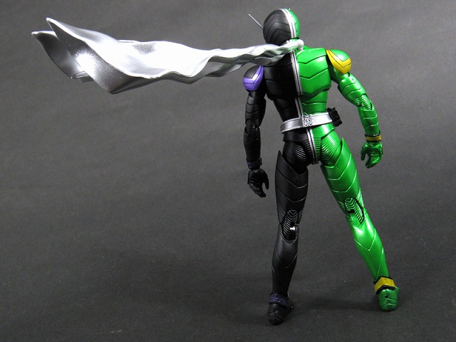 S.H.フィギュアーツ 仮面ライダーW　サイクロンジョーカー　真骨彫製法　レビュー