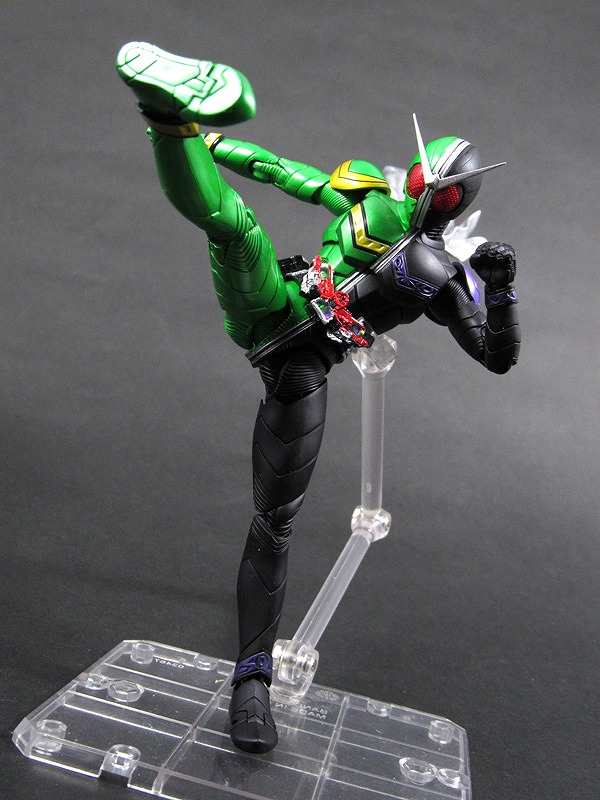 S.H.フィギュアーツ 仮面ライダーW　サイクロンジョーカー　真骨彫製法　レビュー