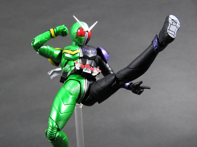 S.H.フィギュアーツ 仮面ライダーW　サイクロンジョーカー　真骨彫製法　レビュー