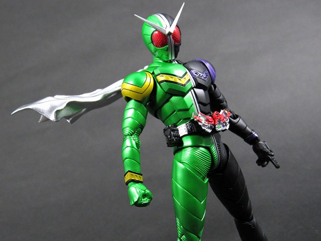 S.H.フィギュアーツ 仮面ライダーW　サイクロンジョーカー　真骨彫製法　レビュー